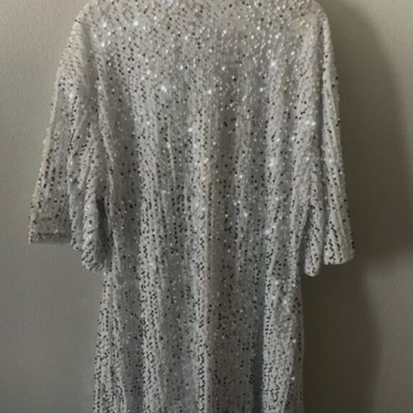 ✨ Boohoo Plus Twist Front Sequin Mini Dress ✨ - Picture 4 of 4